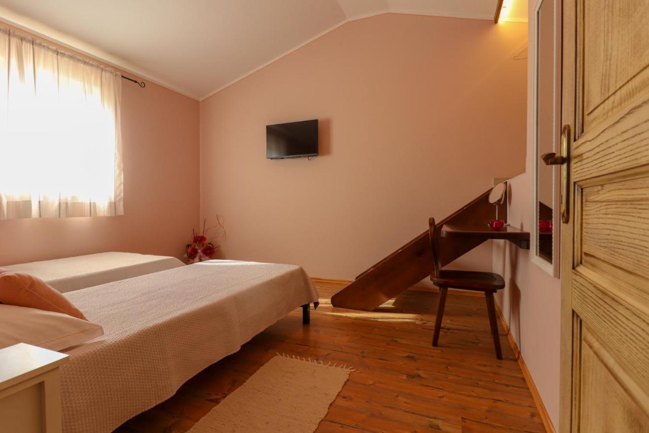 Villa Nona Marija Sveti Lovreč Pazenatički Екстериор снимка