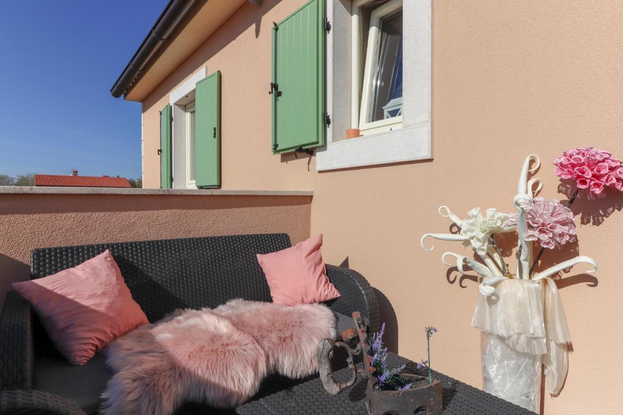 Villa Nona Marija Sveti Lovreč Pazenatički Екстериор снимка