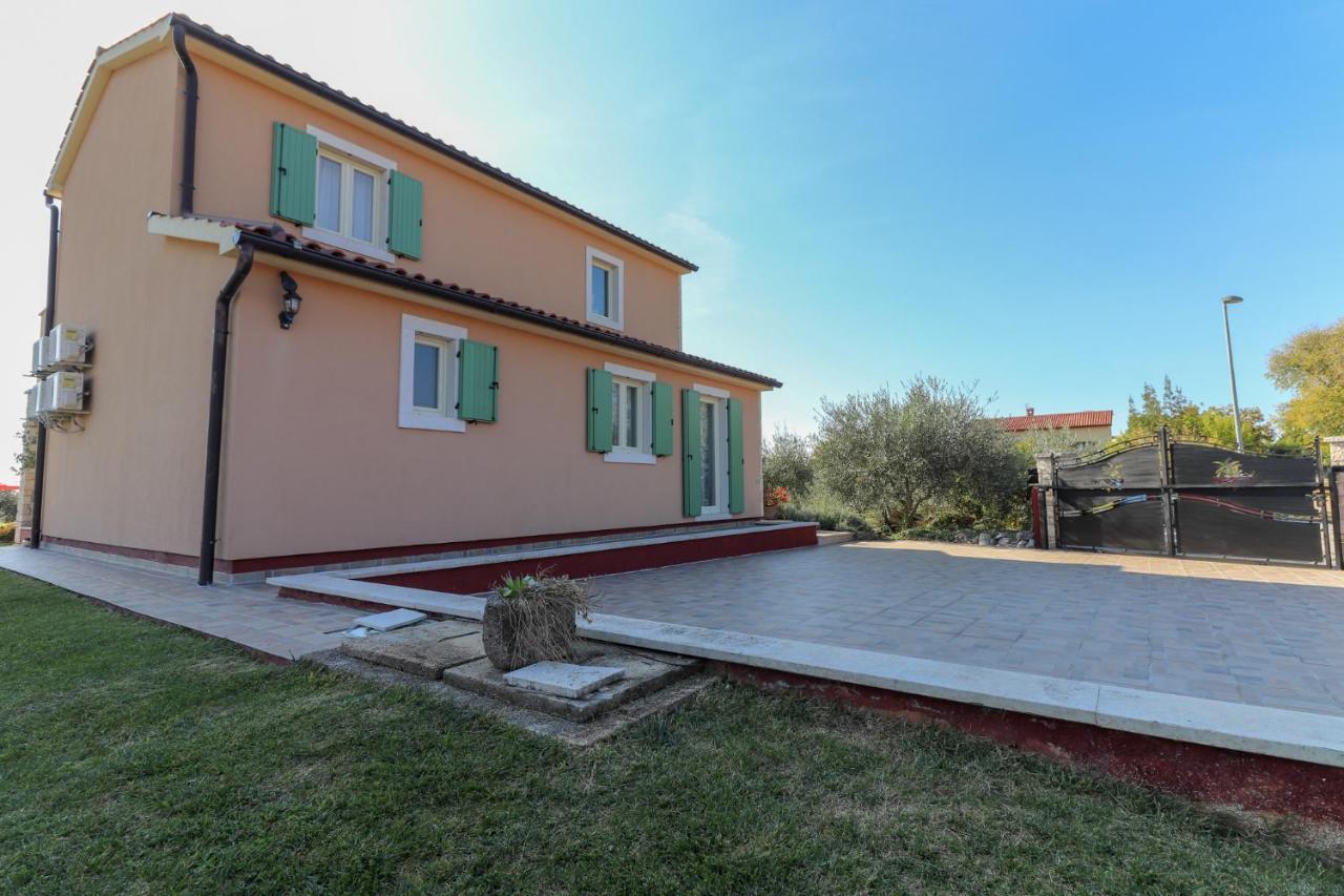 Villa Nona Marija Sveti Lovreč Pazenatički Екстериор снимка